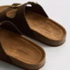 Sandalias tipo mules con doble correa con hebilla