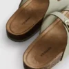 Sandalias tipo mules con doble correa con hebilla