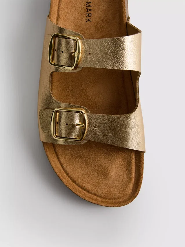 Sandalias tipo mules con doble correa con hebilla