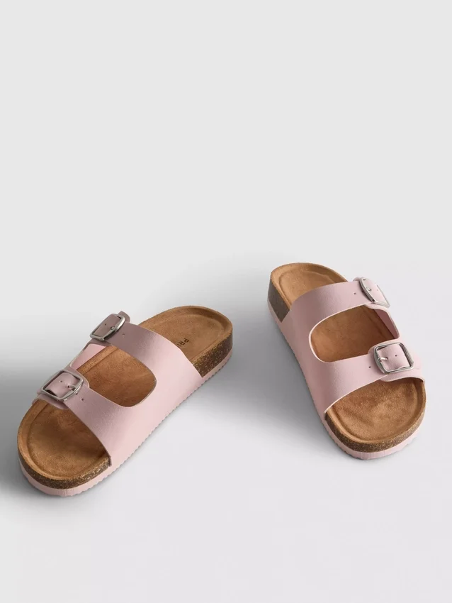 Sandalias tipo mules con doble correa con hebilla