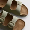 Sandalias tipo mules con doble correa con hebilla