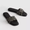 Sandalias tipo mules con pedrería