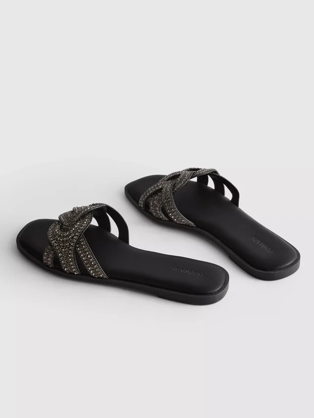 Sandalias tipo mules con pedrería