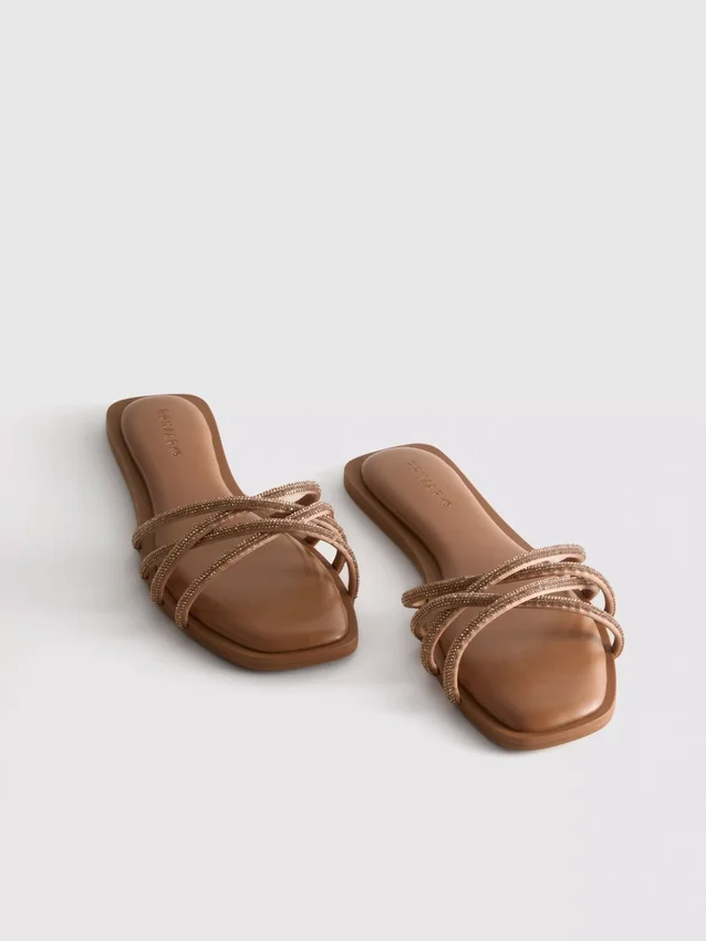 Sandalias tipo mules con tejido Diamanta