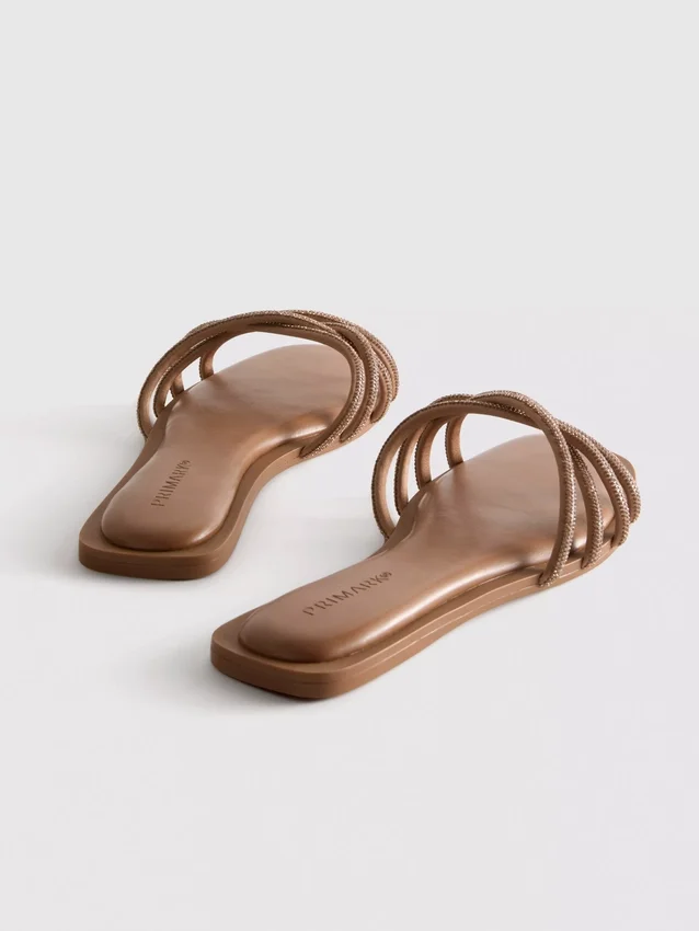 Sandalias tipo mules con tejido Diamanta