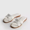 Sandalias tipo mules con tiras trenzadas