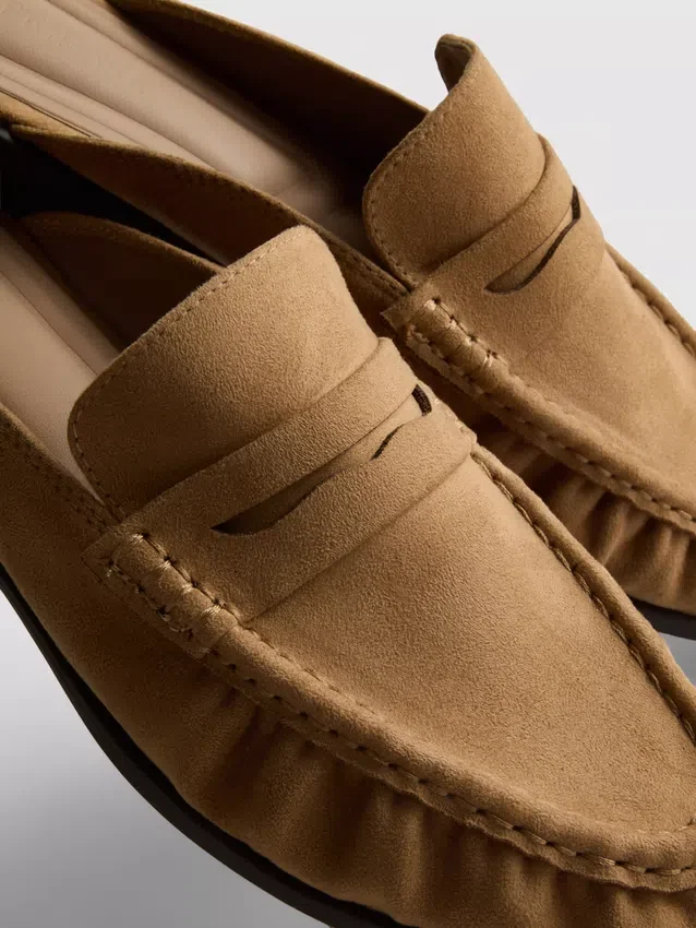 Sandalias tipo mules tipo mocasín de imitación de gamuza