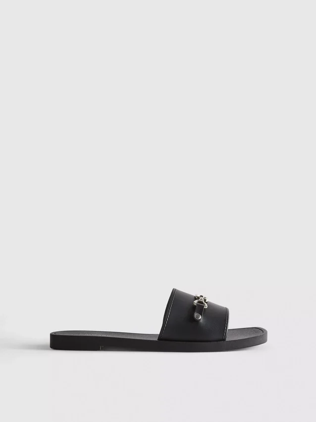 Sandalias tipo «snaffle» de imitación de cuero