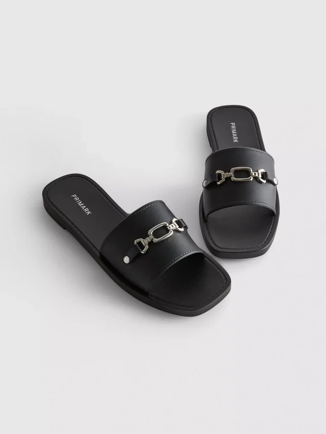 Sandalias tipo «snaffle» de imitación de cuero