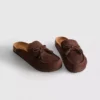 Sandalias tipo zueco con borlas de imitación de gamuza