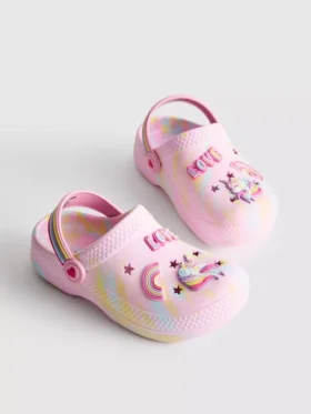 Sandalias tipo zueco con diseño de unicornio