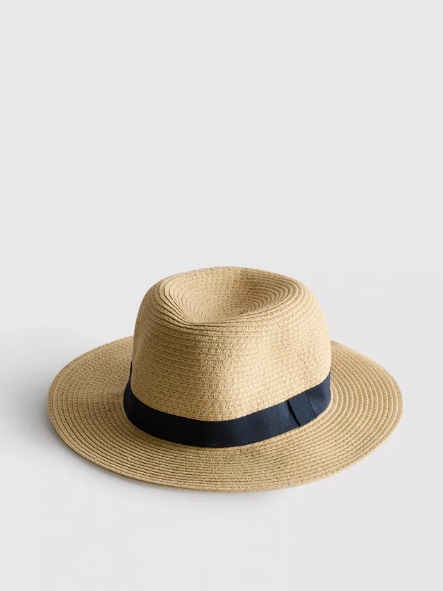 Sombrero de paja tipo Panamá