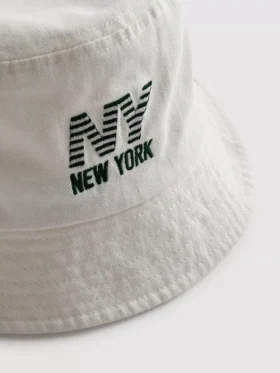 Sombrero de pescador con el logotipo de Nueva York