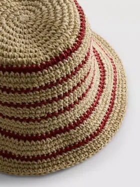 Sombrero de pescador tejido a rayas