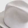 Sombrero de vaquero con flecos
