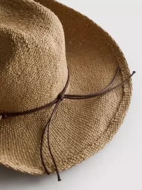 Sombrero de vaquero de paja con ribete