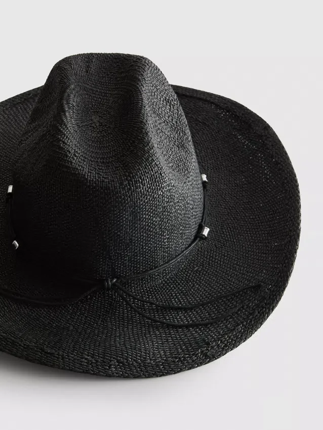 Sombrero de vaquero de paja con ribete