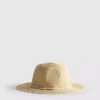 Sombrero tejido con cuentas