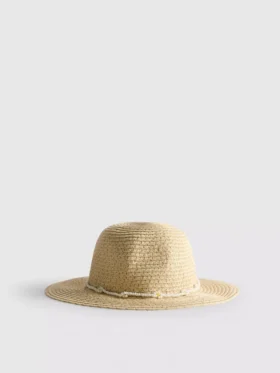 Sombrero tejido con cuentas