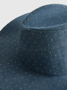 Sombrero vaquero de mezclilla con tachuelas
