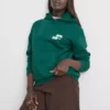 Sudadera con capucha de estilo deportivo y holgado
