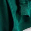 Sudadera con capucha de estilo deportivo y holgado