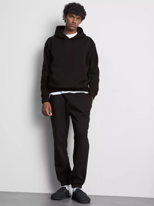 Sudadera con capucha oversize imprescindible