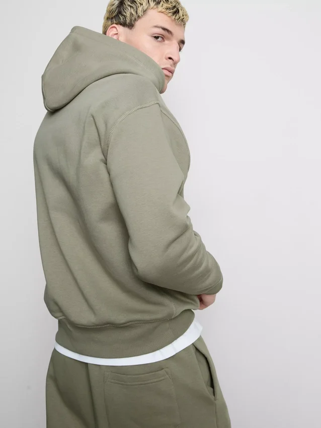 Sudadera con capucha oversize imprescindible