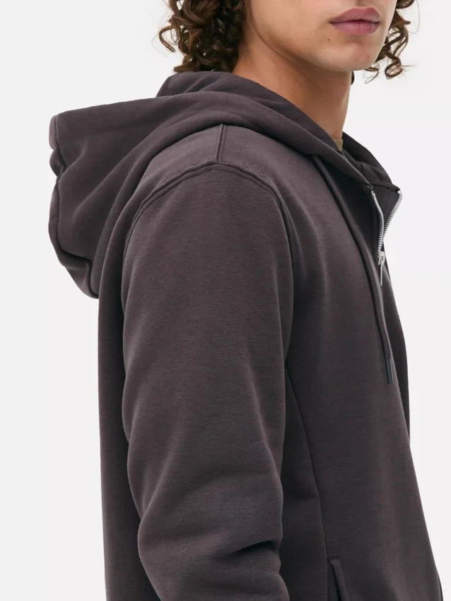 Sudadera con capucha y cremallera