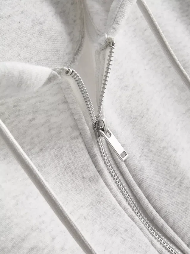 Sudadera con capucha y cremallera