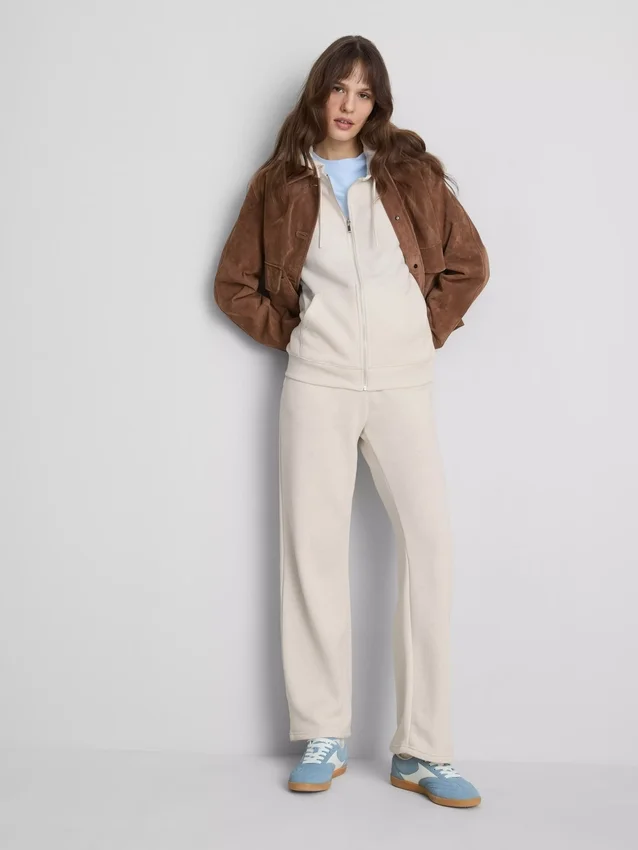 Sudadera con capucha y cremallera Essential