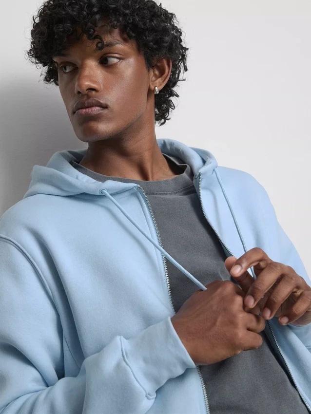 Sudadera con capucha y cremallera Essential