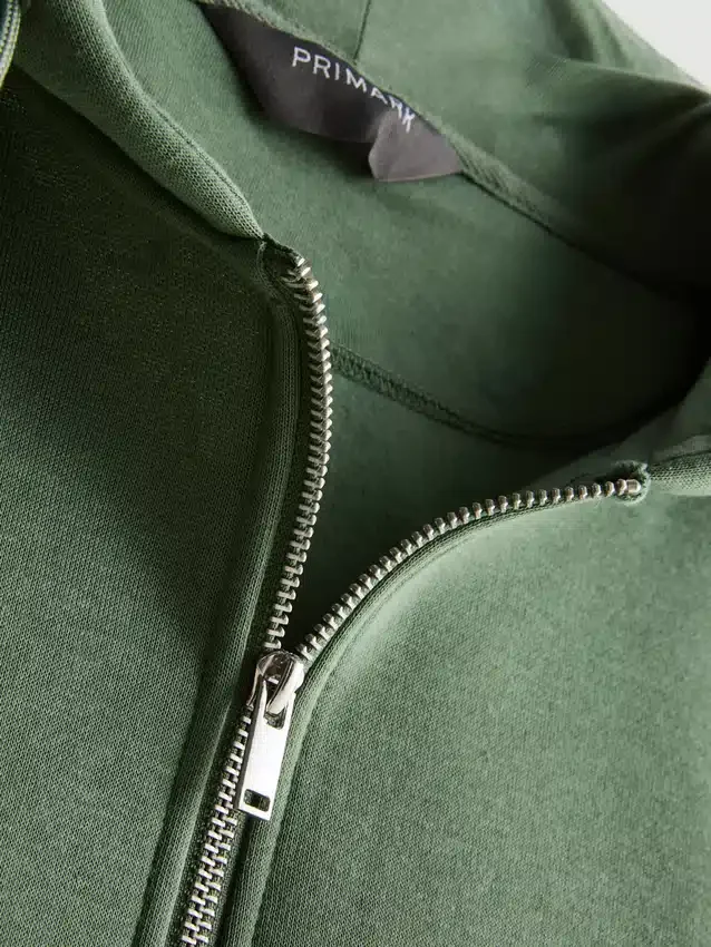 Sudadera con capucha y cremallera Essential