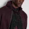 Sudadera con capucha y cremallera imprescindible