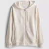Sudadera con capucha y cremallera imprescindible