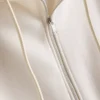 Sudadera con capucha y cremallera imprescindible