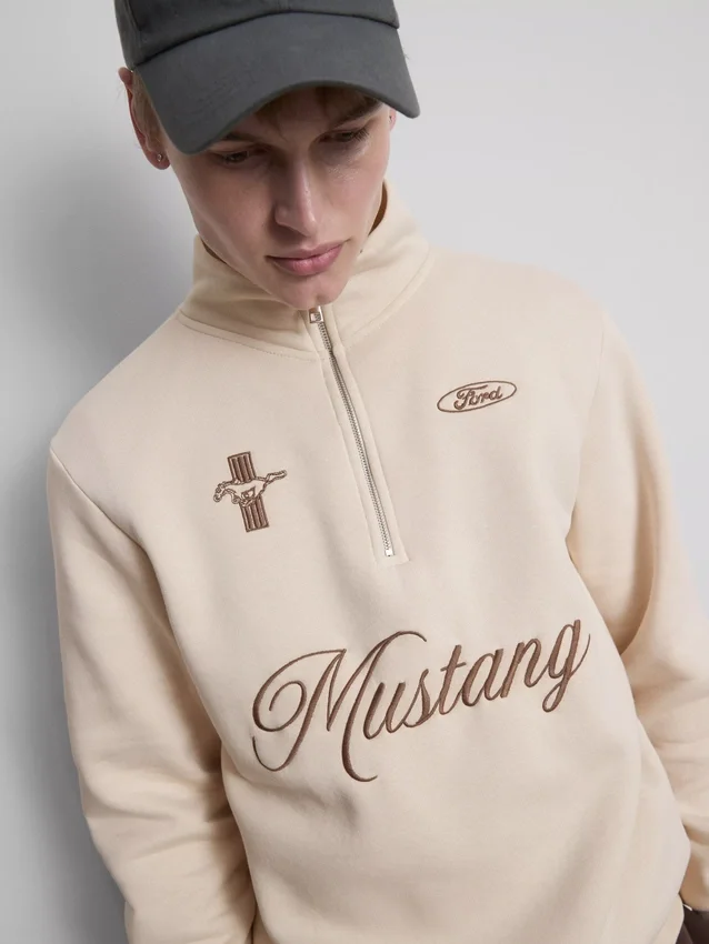 Sudadera con media cremallera Ford Mustang