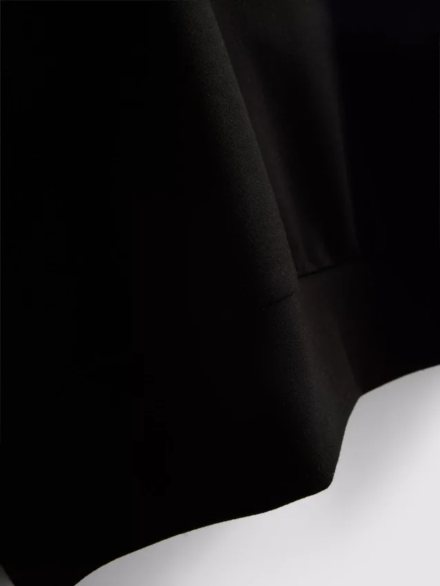 Sudadera deportiva de cuello redondo