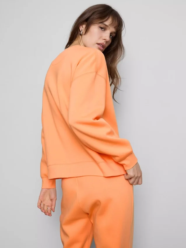 Sudadera deportiva esencial
