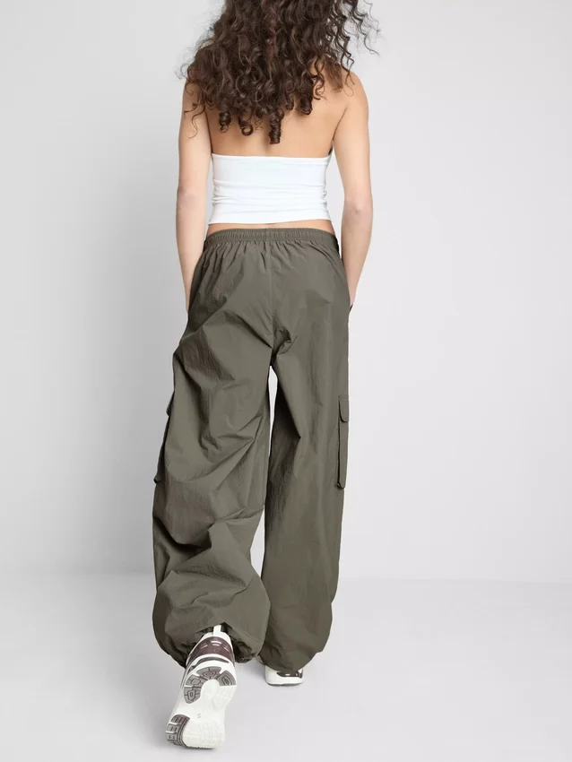 The Primark Scene | Pantalones cargo de talle medio con cordón