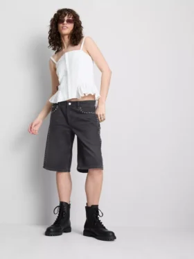 The Primark Scene | Shorts de mezclilla de algodón con tachuelas