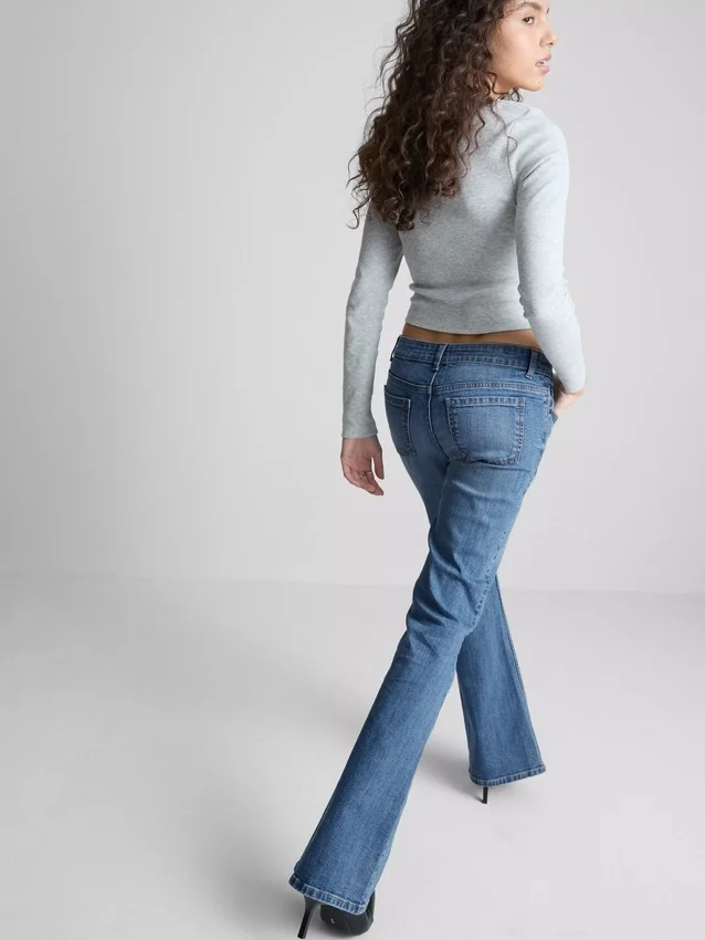 The Primark Scene | Vaqueros acampanados de talle bajo