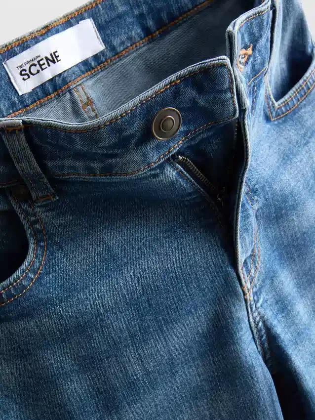 The Primark Scene | Vaqueros acampanados de talle bajo