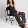 Top babydoll con pedrería de Paula Echevarría