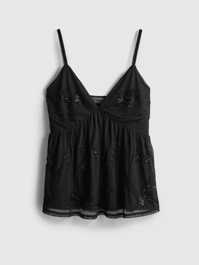 Top babydoll con pedrería de Paula Echevarría