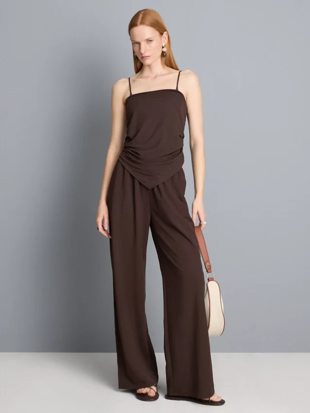 Top bandeau con dobladillo en forma de pañuelo