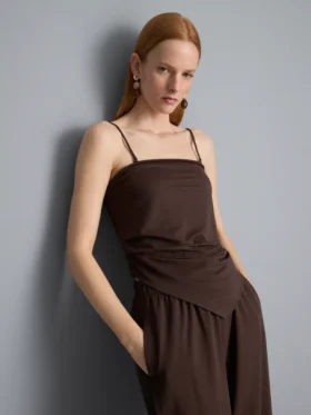 Top bandeau con dobladillo en forma de pañuelo
