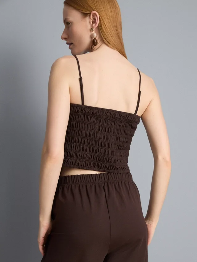 Top bandeau con dobladillo en forma de pañuelo
