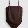 Top bandeau con dobladillo en forma de pañuelo