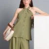 Top con cuello halter y botones, de textura